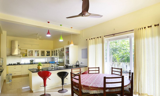 Kuzhuppilly Casa | Family Beach Home en un tranquilo pueblo costero. Apto para familias con niños.