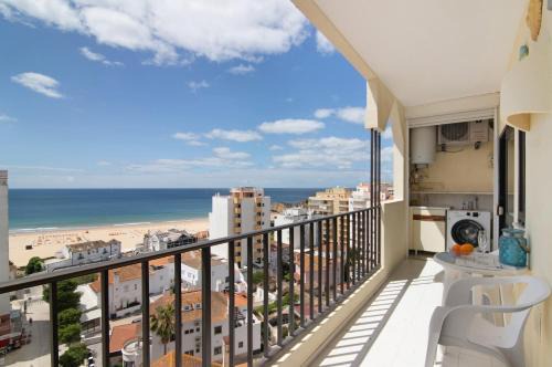 Praia da Rocha Apartamento | Family Beach View - Praia da Rocha