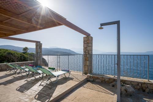 Atsipópoulon Apartamento | Family big apartment next to the Sea 2-5 people