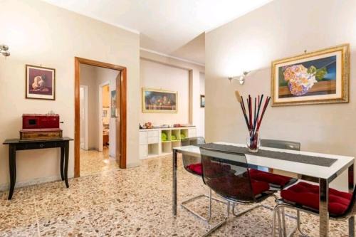 Municipio VII Apartamento | Family big house with parking front Metro Rome