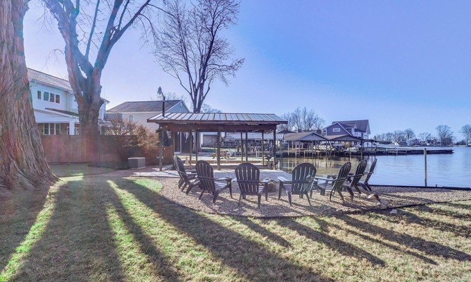 Summit Station Casa | Modern Buckeye Lake Retreat: Game Room & Fire Pit!