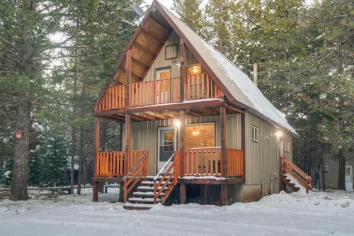 Island Park Casa | Family Cabin with Fire Pit - 25 Miles to Yellowstone