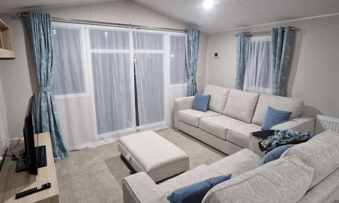 Colchester Cabina | Luxury Static Caravan Sleeps 6 Coopers Beach