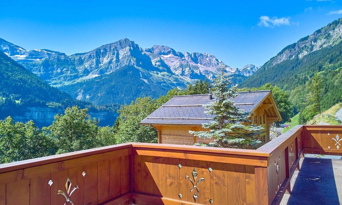 Champery Chalet De Esquí | Family chalet overlooking the Midi Teeth