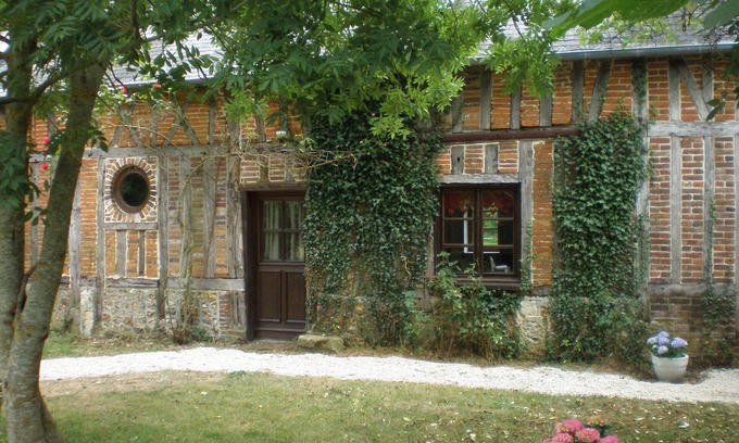 Saint-Clair-d'Arcey Cabaña | Cottage Family 3 espigas en el campo