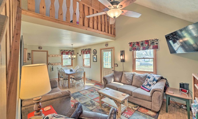 Higgins Lake Cabina | Family Cottage 3 Mi to Higgins Lake State Pk!