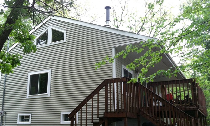 Baldwin Casa | Family Cottage, on 102' Echo Lake, 2 BR’s, Kids Loft w queen and two singles.