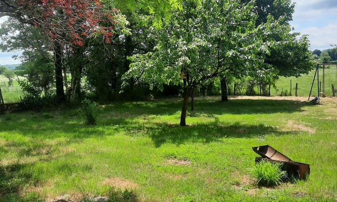 Vailhourles Cama Y Desayuno | Family country house for rent, pets welcome.