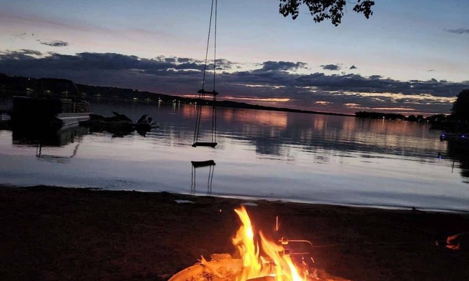 Ortonville Casa | Family Cove Beach House