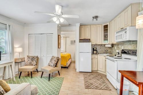 Victoria Park Casa | Family Escape 2BR Main plus 1BR Cottage Heated Pool