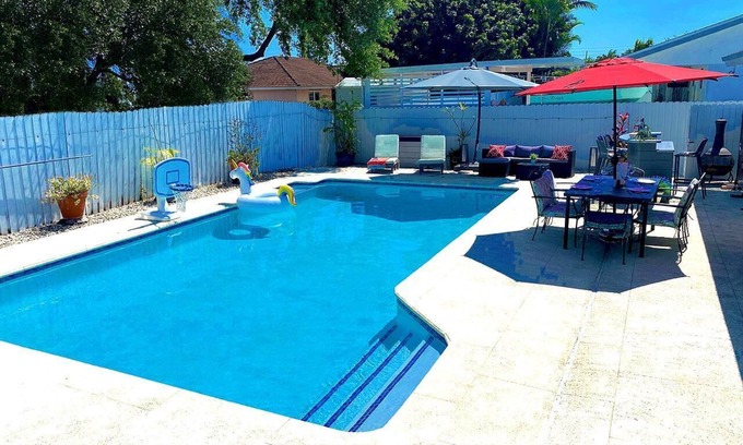 Homestead Casa | Bright Villa, Heated Pool, 2 Kings, by Everglades, Biscayne & Keys