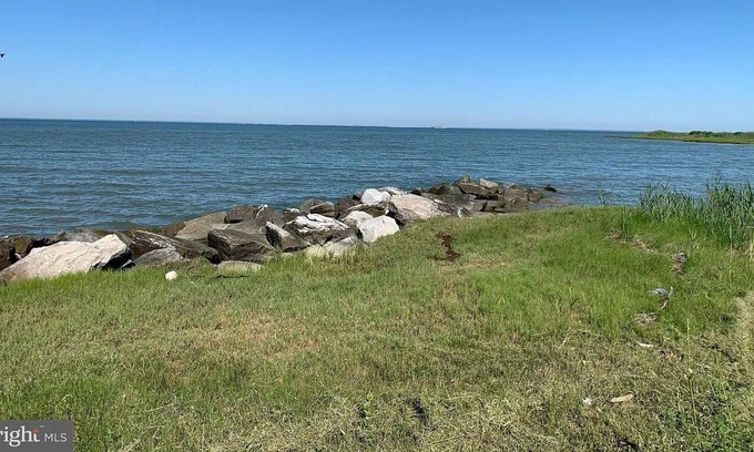 Crocheron Casa | Family & fishermen friendly | Waterfront property | Chesapeake Bay