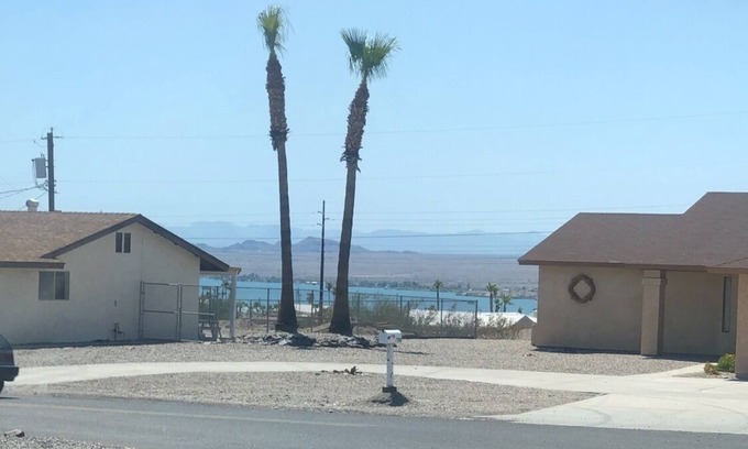 Lake Havasu City Casa | Family friendly home on the north side of town just minutes from Windsor launch