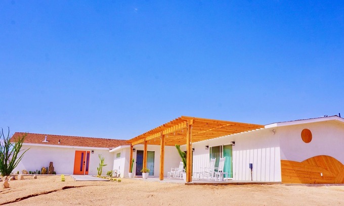 Twentynine Palms Casa | ☆ Family Friendly ☆ Incredible Views and Privacy ☆Pool☆Hot Tub☆Games Galore☆