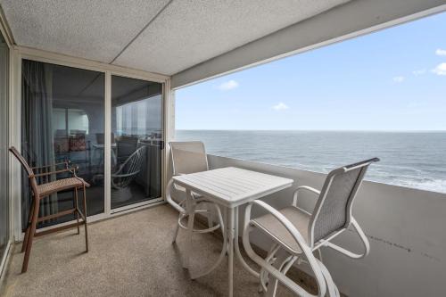 North Ocean City Apartamento | Family Friendly 16th floor 2BR Atlantis, Direct Oceanfront, Open Balcony,