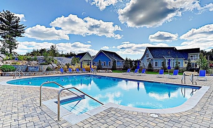 Arundel Cabaña | Family friendly 2 bed, 2 bath home in gated community with pool & gym