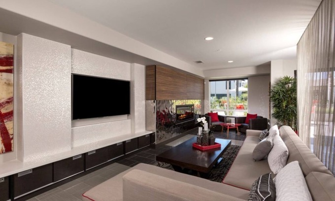 Morse Park Condominio | Family-Friendly 2BR Condo | Pool, Fire Pit & Fitness Room