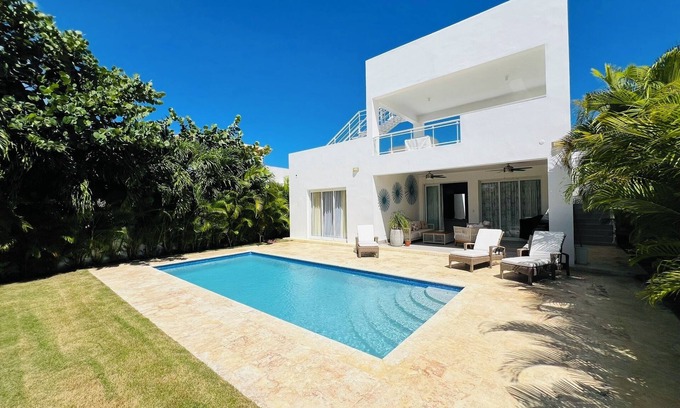 Playa Chiquita Villa | Family-Friendly 3-Bedroom Villa in Sosua Ocean Village – Oceanside Paradise