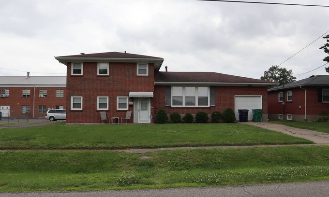 Shively Casa | Family-Friendly 3BR/2BA Home w/ Fenced Backyard & Parking