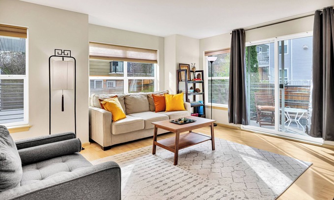 Interbay Casa | Family Friendly 3BR Minutes from Downtown