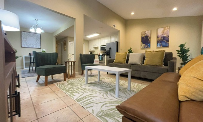 Valdosta Casa | 3 Bedroom, 2 Bathroom Townhouse in Valdosta perfect for short term rental!