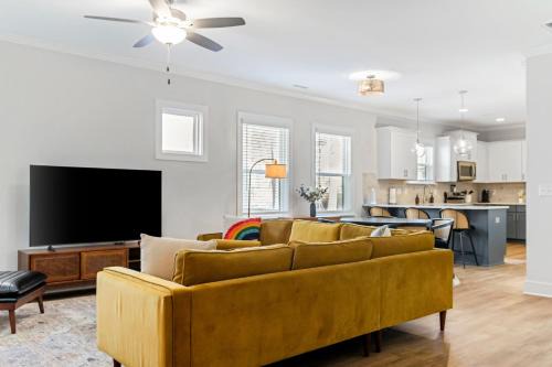 Durham Casa | Family-Friendly 4BR with Fenced Yard & Parking