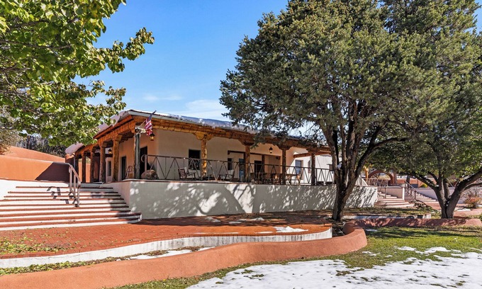 Tesuque Casa | Family Friendly 6-bedroom Compound