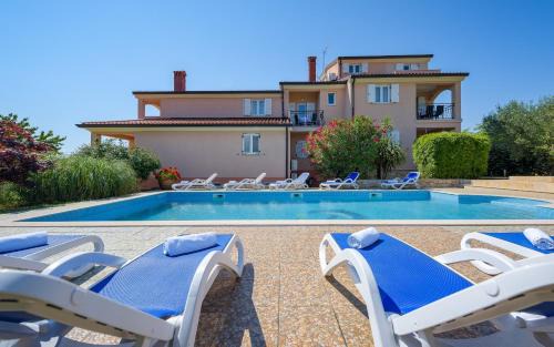 Basanija Apartamento | Family-friendly apartments with swimming pool Basanija, Umag - 3402