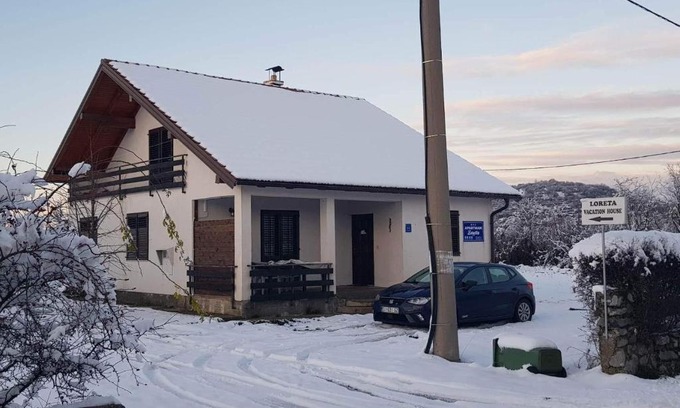 Lovinac Apartamento | Family-friendly apartments with swimming pool Lovinac, Velebit - 21748