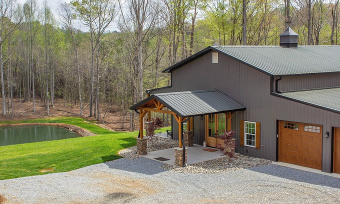 Easley Casa | Family-Friendly Barndominium Near Greenville!