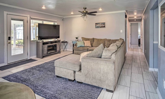 Baton Rouge Casa | Family-Friendly Baton Rouge Abode w/ Patio!