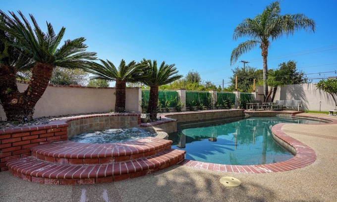 Southeast Anaheim Casa | Family Friendly Beautiful Decorated Pool Home