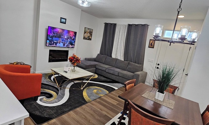 Calgary Casa | Family friendly