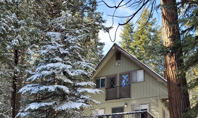 Cold Springs Cabina | Family Friendly Cabin mins from Pinecrest & Dodge Ridge