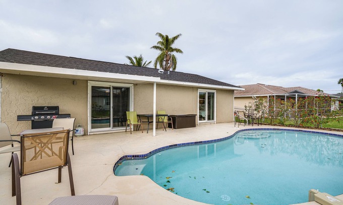 Caloosahatchee Cabaña | Family-friendly Cape Coral Home w/ Private Pool!