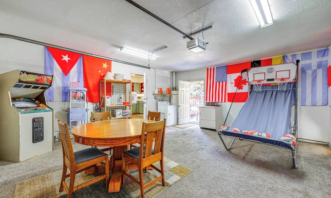 Raisin Casa | Family-Friendly Clovis Home w/ Gas Grill + Patio!