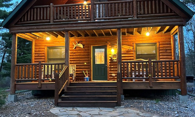 Nekoosa Cabina | Family Friendly Deep Water Getaway - Close to Sand Valley Golf Courses