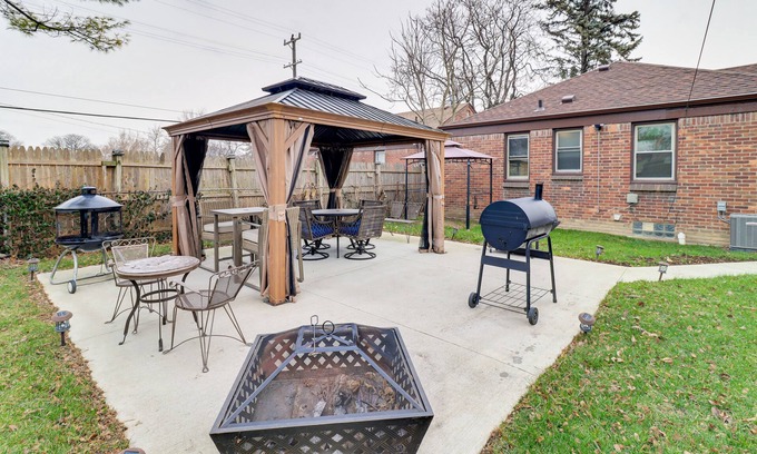Detroit Casa | Family-Friendly Detroit Home: 12 Mi to Downtown!