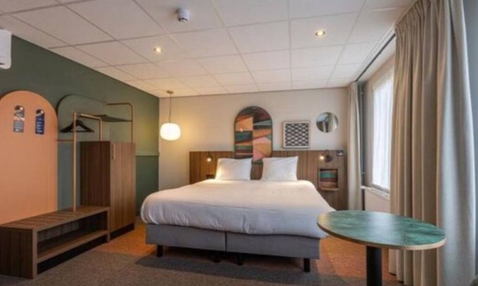 Vierhouten Hotel | Family-Friendly Getaway w/ Balcony in Veluwe Forest, Perfect for Nature Lovers