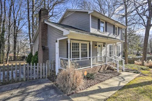 Greensboro Casa | Family Friendly Greensboro Home Pets Welcome