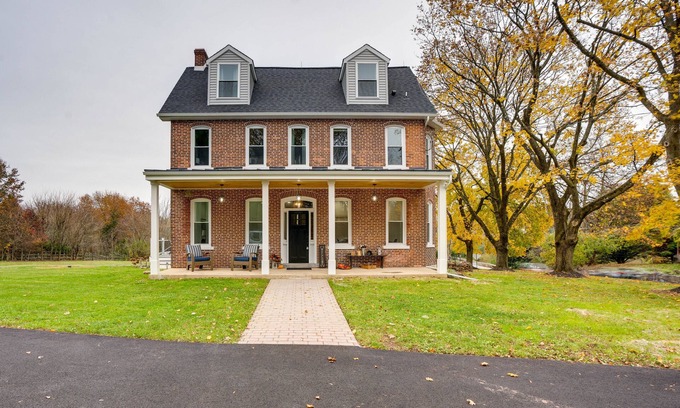 Mainland Casa | Family-Friendly Hatfield Home: 3 Mi to Downtown!