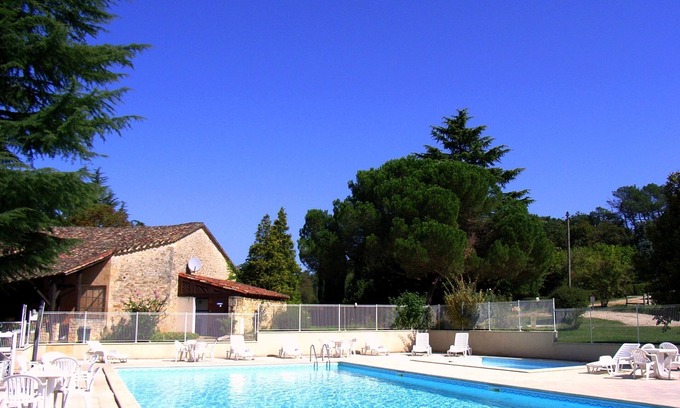 Gavaudun Villa | Pueblo vacacional familiar ****, piscina, spa, tenis, juegos, bar, actividades