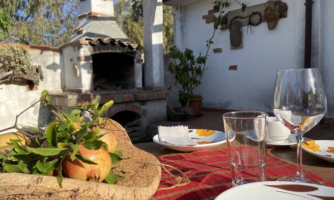 Galtelli Apartamento | Family-friendly holiday home nestled in nature with a garden, near the sea