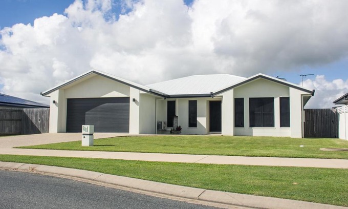 Ooralea Casa | Family Friendly Holiday Home