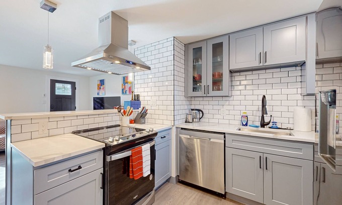 Columbia City Casa | Family-friendly home near Seward Park in Seattle with patio, gas grill and Wifi