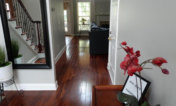 Town Center Casa | Family Friendly Home 7 Bedrooms