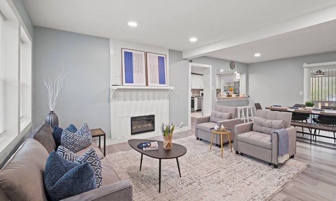 Fort Mill Casa | Family friendly House. 5 Minutes to Ballantyne Shopping and Retail