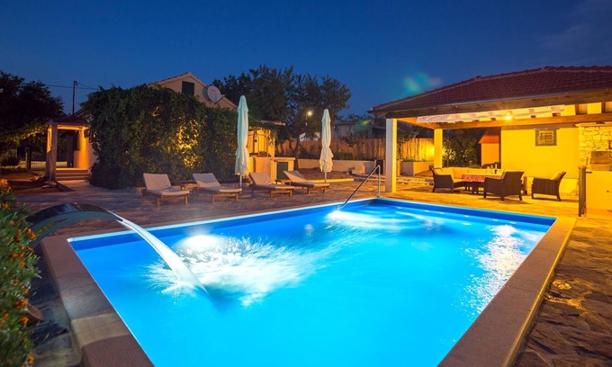 Municipality of Klis Casa | Casa familiar con piscina Dugobabe, Zagora (K-12617)