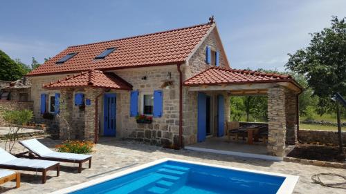 Oklaj Casa | Family friendly house with a swimming pool Puljane, Krka - 11688
