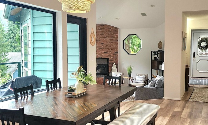 Sudden Valley Casa | Family-friendly Lakeview home w/ NFL ticket